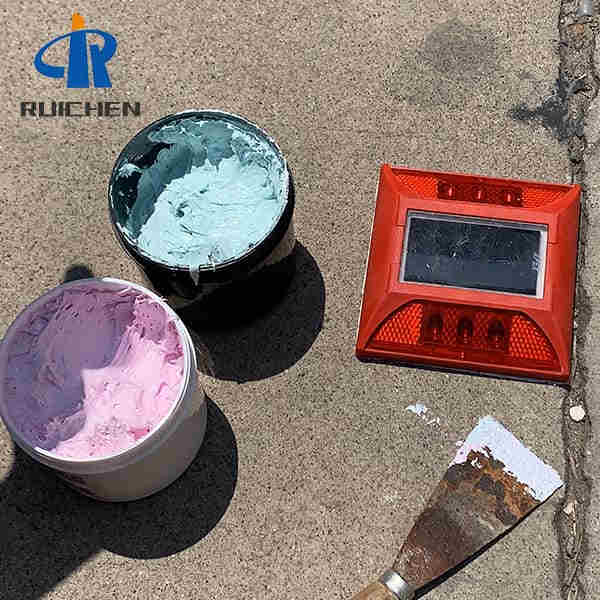 <h3>Square Solar Road Stud Light For Farm In UAE-RUICHEN Solar </h3>
